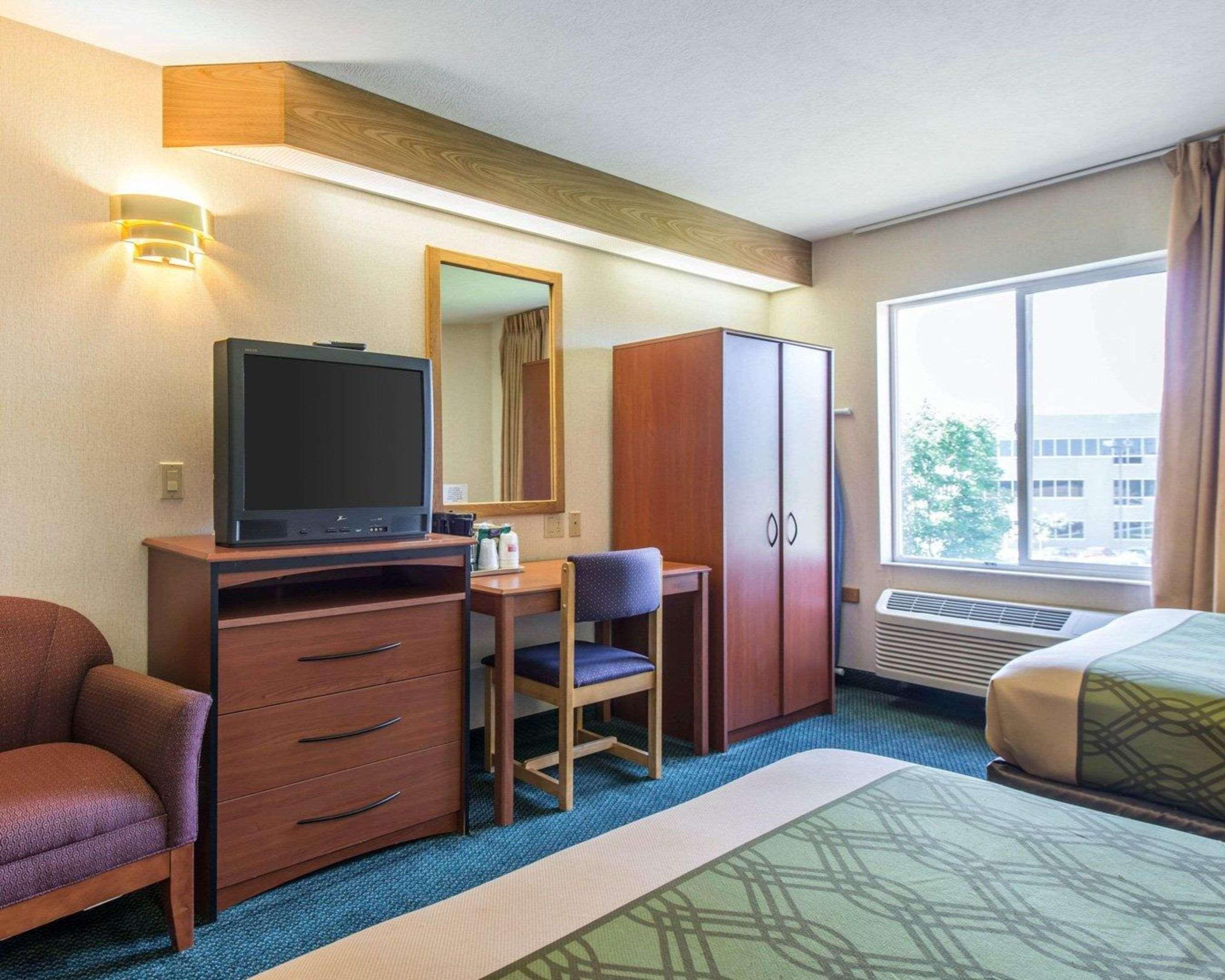 Econo Lodge North Academy Колорадо-Спрингс Экстерьер фото