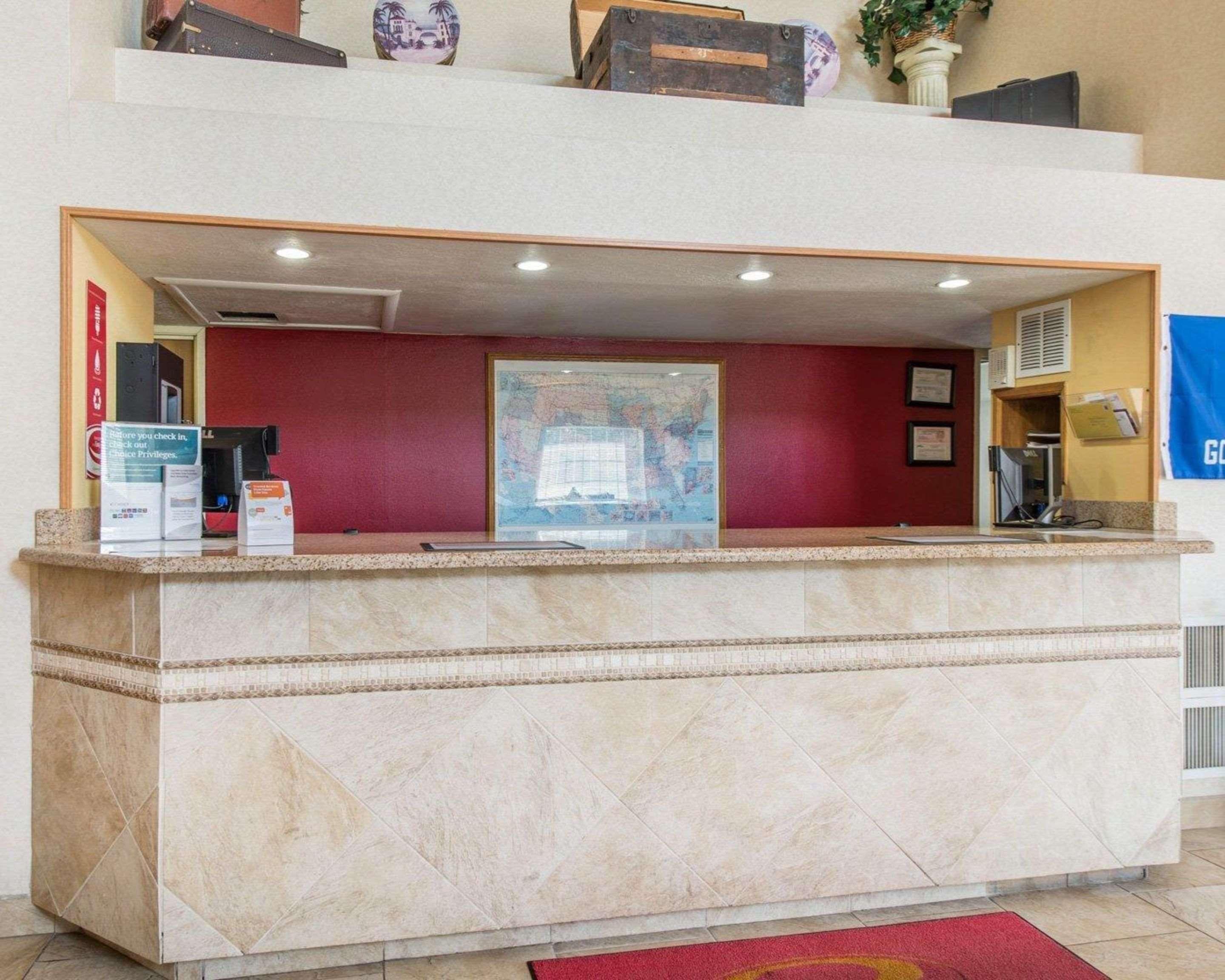 Econo Lodge North Academy Колорадо-Спрингс Экстерьер фото