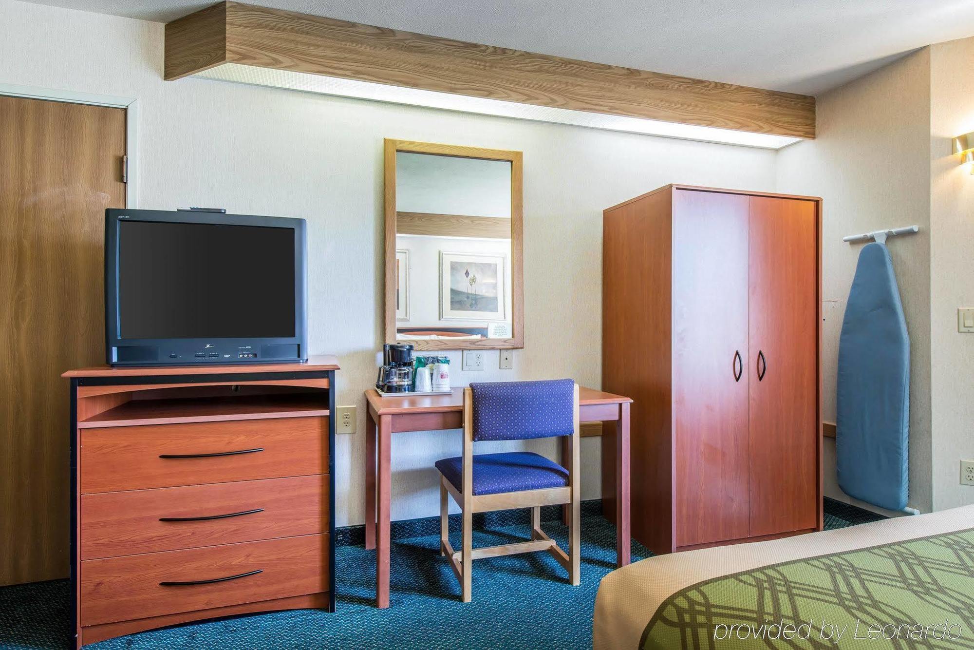 Econo Lodge North Academy Колорадо-Спрингс Экстерьер фото